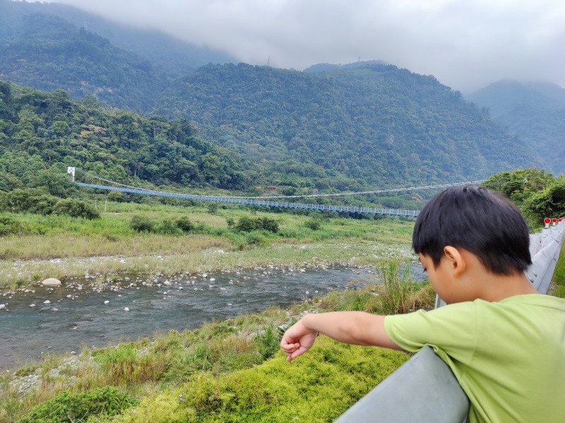 台中谷關景點，爬山健行、原始山林和峽谷流水，還有免費溫泉泡腳