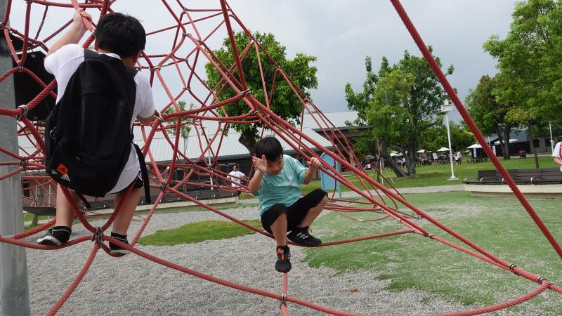 屏東 潮州 潮好玩幸福村 共融公園 超夯銅板價、免費ㄆ體驗寓