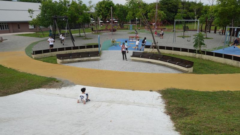 屏東 潮州 潮好玩幸福村 共融公園 超夯銅板價、免費ㄆ體驗寓