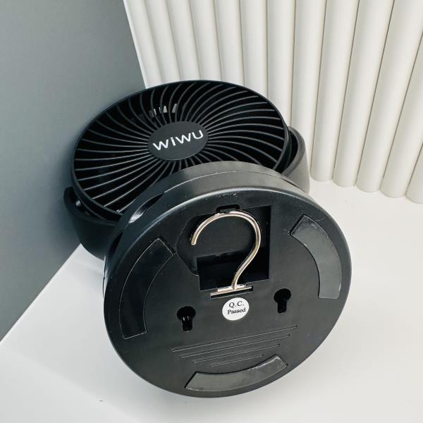 電風扇 夾式電風扇 電風扇推薦 手持電風扇 涼風扇 吊掛電風扇 隨行扇 風扇 墨墨 潞潞 墨寶貝 潞寶貝 寶寶 母嬰 親子 育兒 育兒日常 全職媽媽 親子旅遊 親子飯店 小代言人