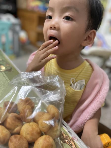 【寶寶食譜】手指點心 小泡芙，只要三種食材就能做，一鍋到底，