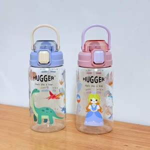 兒童水壺｜用過離不開的Hugger 彈蓋吸管水壺